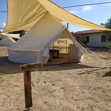 La Contea Kamp alanı *